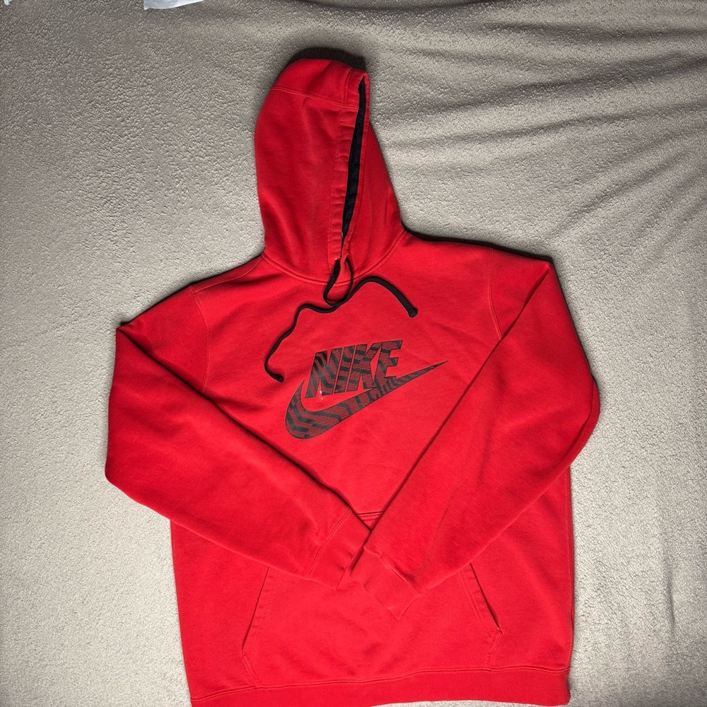 Red Nike Sportswear Club Fleece Pullover Hoodie Patterned Swoosh Logo - Men's L